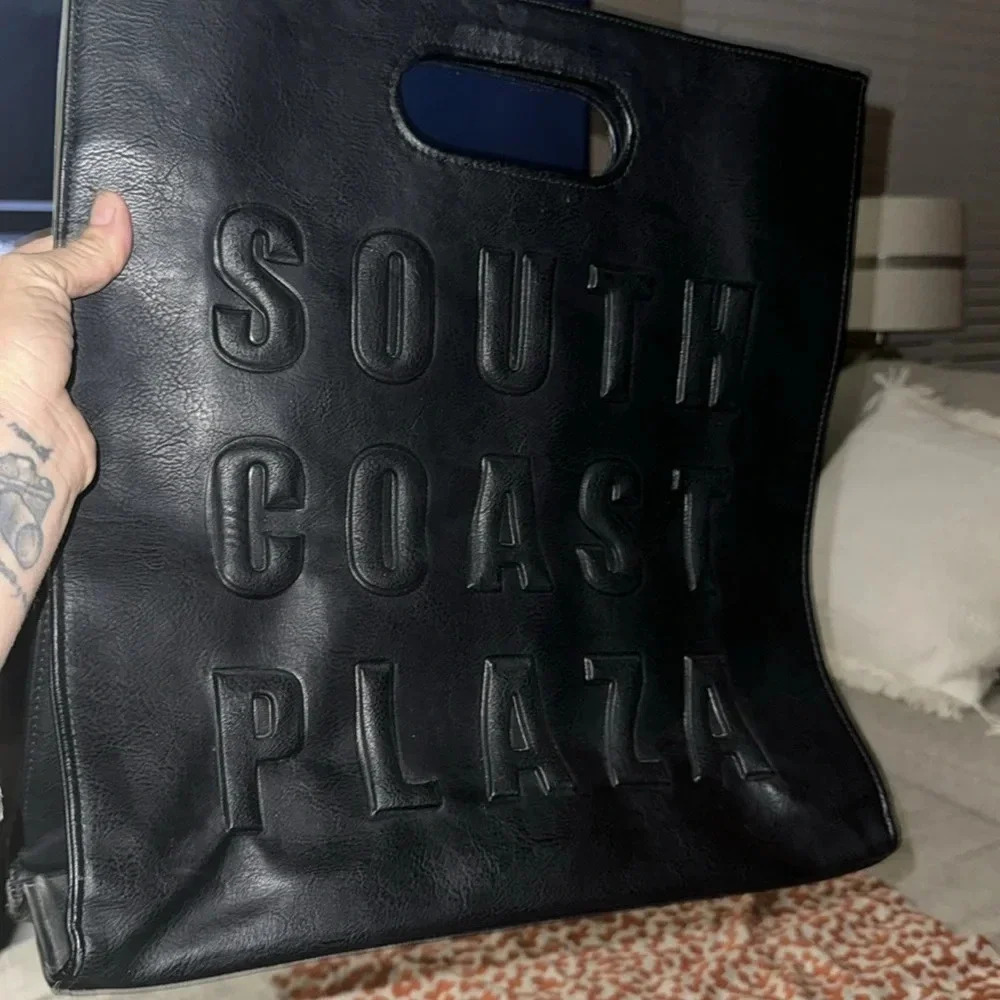 South Coast Plaza Custom Made
Black Leather Shopping Bag tote
Newport Beach NEW